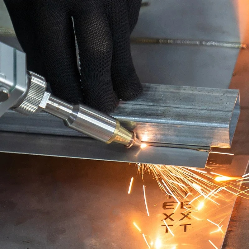 China handheld fiber    metal  - огляд і ціна Laser Welding Machine 3 In 1 2000W