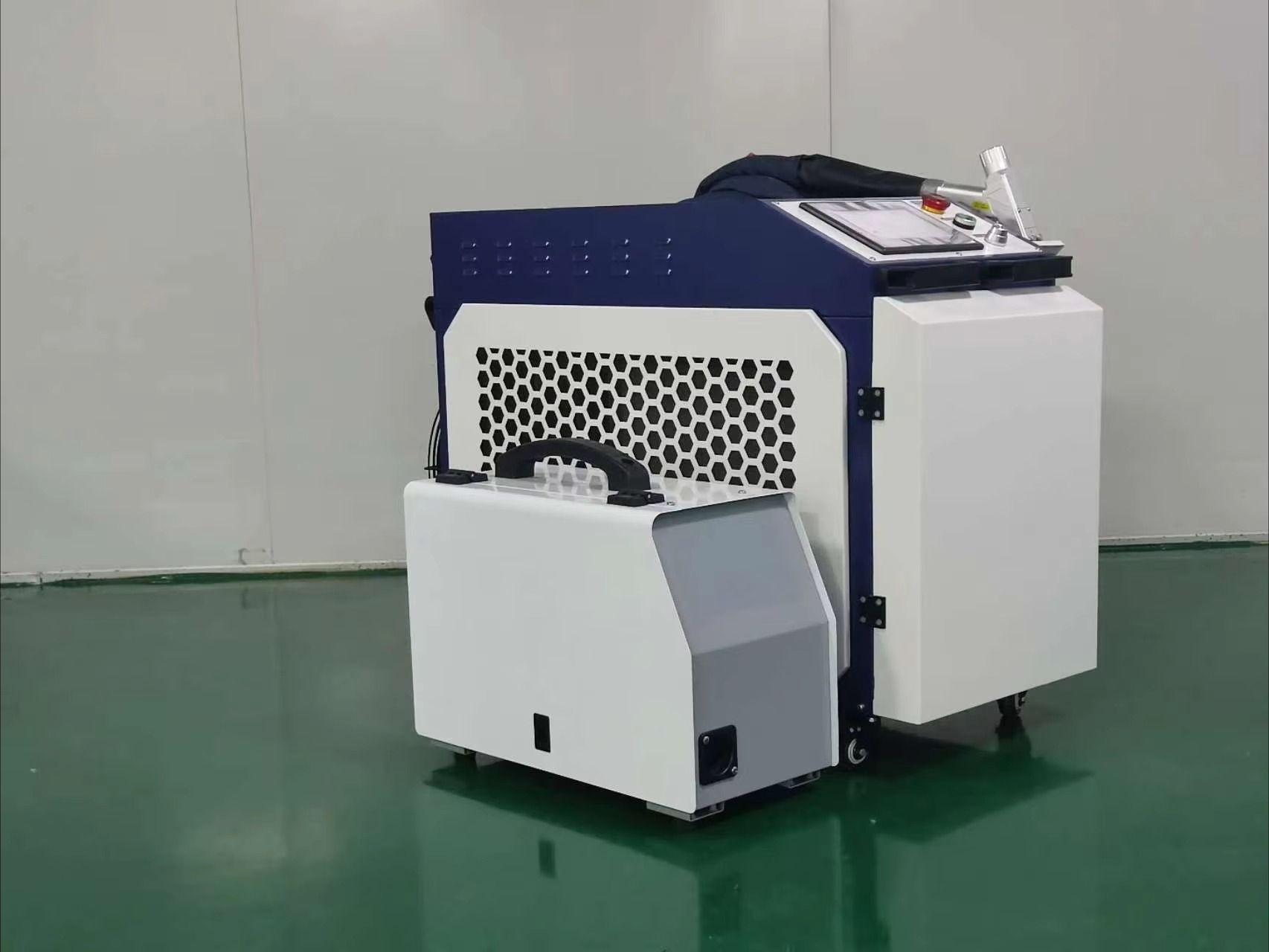 Handheld Fiber Laser Welding M - огляд і ціна Laser Welding Machine 3 In 1 2000W