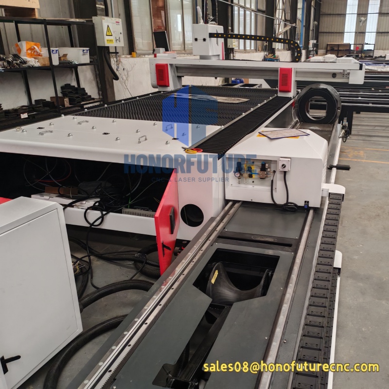 2026 New Design 3015 Fiber Las - огляд і ціна Fiber Laser Cutter 1500W Metal